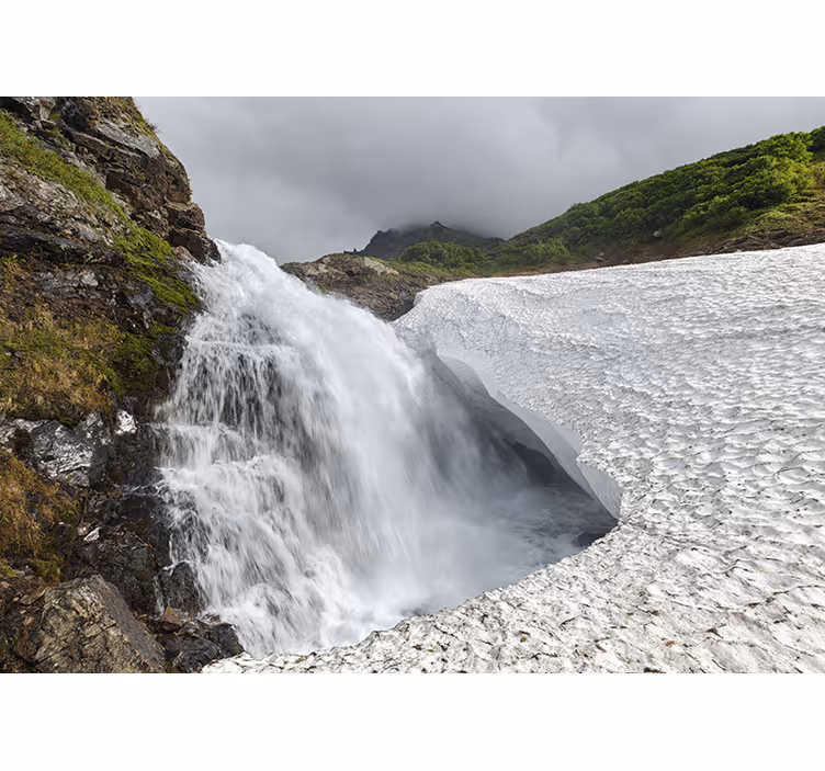 Waterfall on a rock roller blind for living room - TenStickers