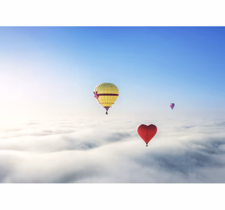 Kids roller blind heart-shaped balloon in the sky - TenStickers