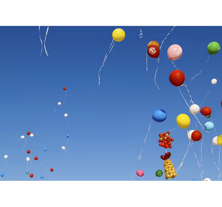 Love wall mural colorful floating balloons - TenStickers