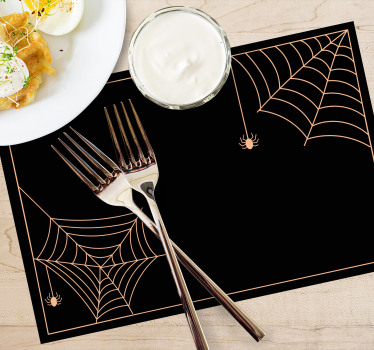 Classic spider web on black background Halloween table mats - TenStickers