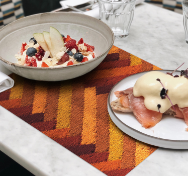 Vibrant geometric motif placemat - TenStickers