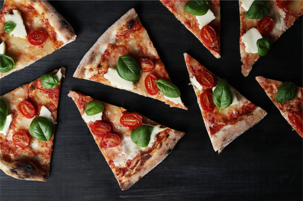 Restaurant placemat sliced pizza design - TenStickers