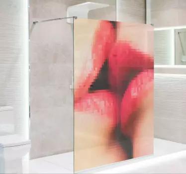 Kiss illustration shower screen decal - TenStickers